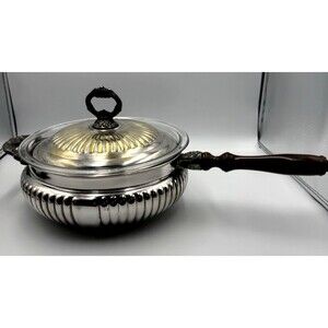 Vtg Sheridan Silver Plated Chafing Dish w/Pyrex bowl and Wood Handle 10.75"